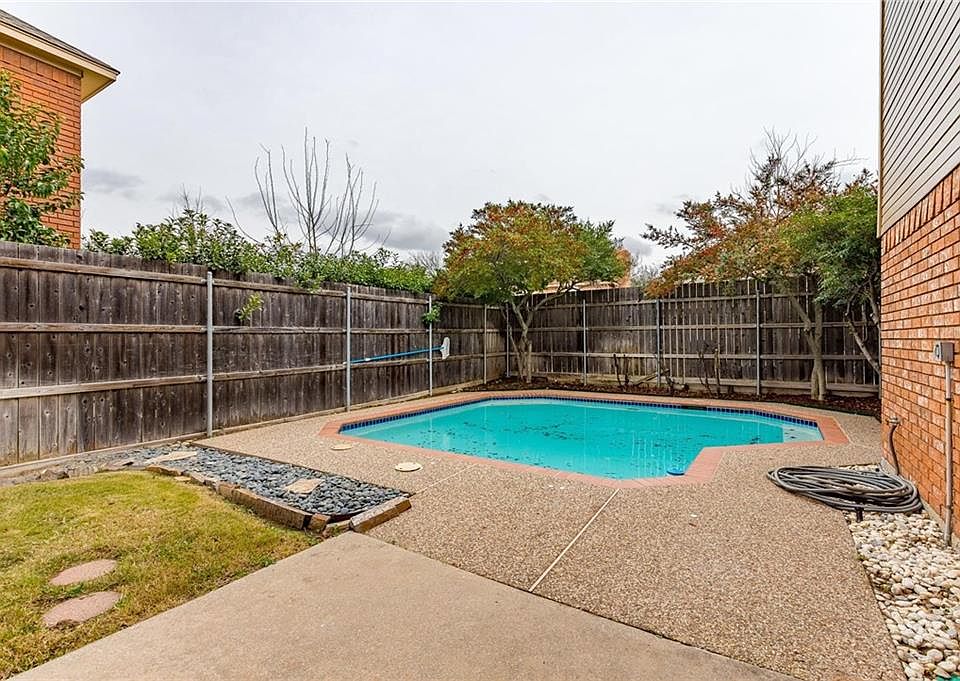 1st image of 2118 Cannes Dr