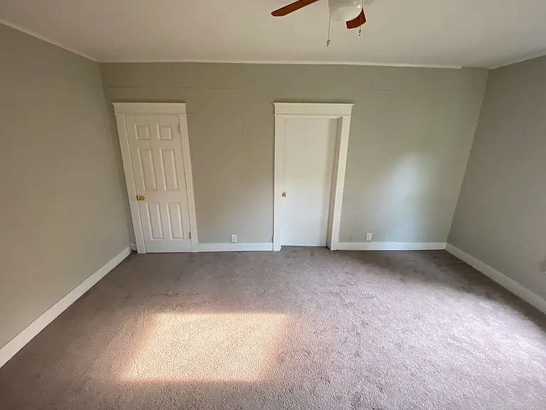 330 Marshall St — Photo 10