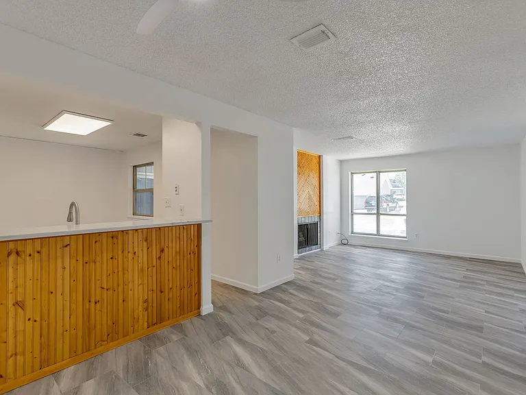 2330 E Fremont Ave #A19 — Photo 10