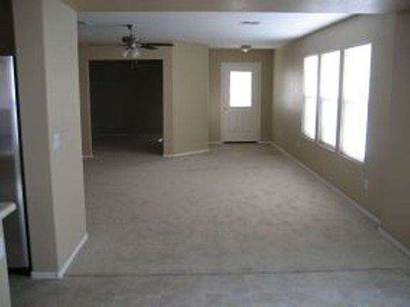 3rd image of 3232 W Cavedale Dr