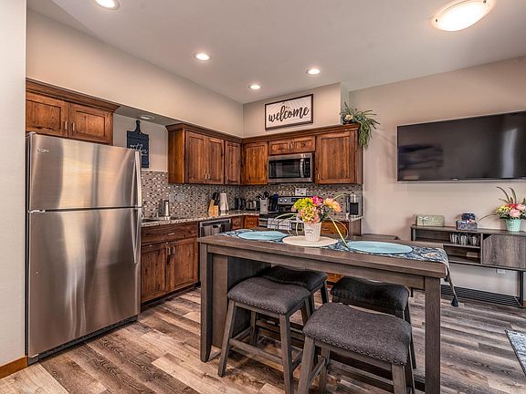5th image of 1418 Delaware Ave SE #102