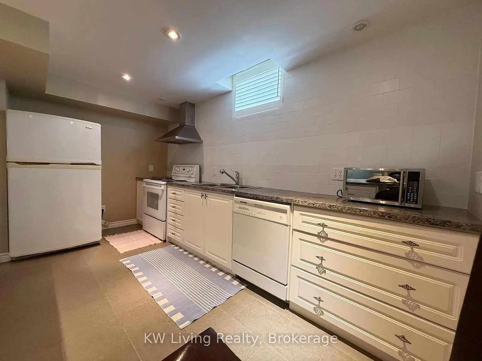 2 bed, $1,650 — Photo 4