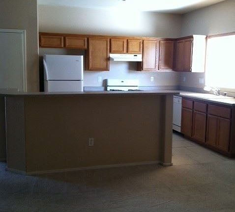 3rd image of 4733 Vincent Hill Ct