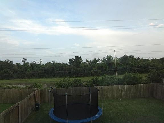 4th image of 10901 Groveshire Dr