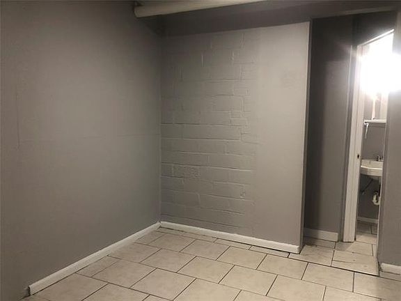 5th image of 458.5 College Dr #B