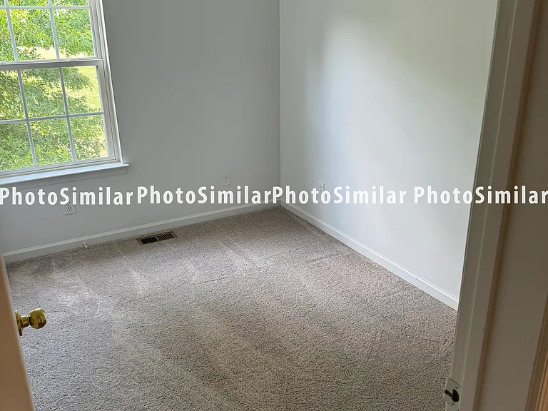 310 Chatham Sq — Photo 7