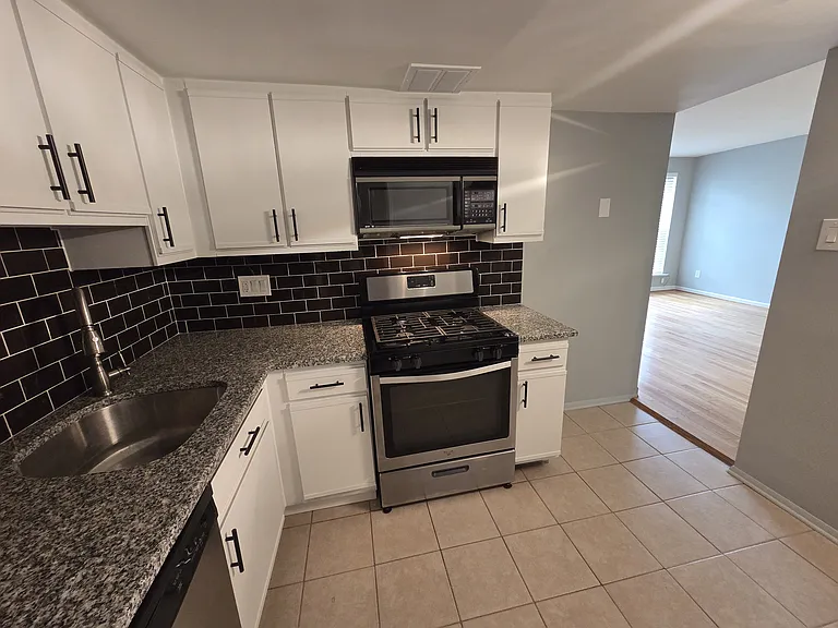 441 Tomlinson Rd #F12 — Photo 25