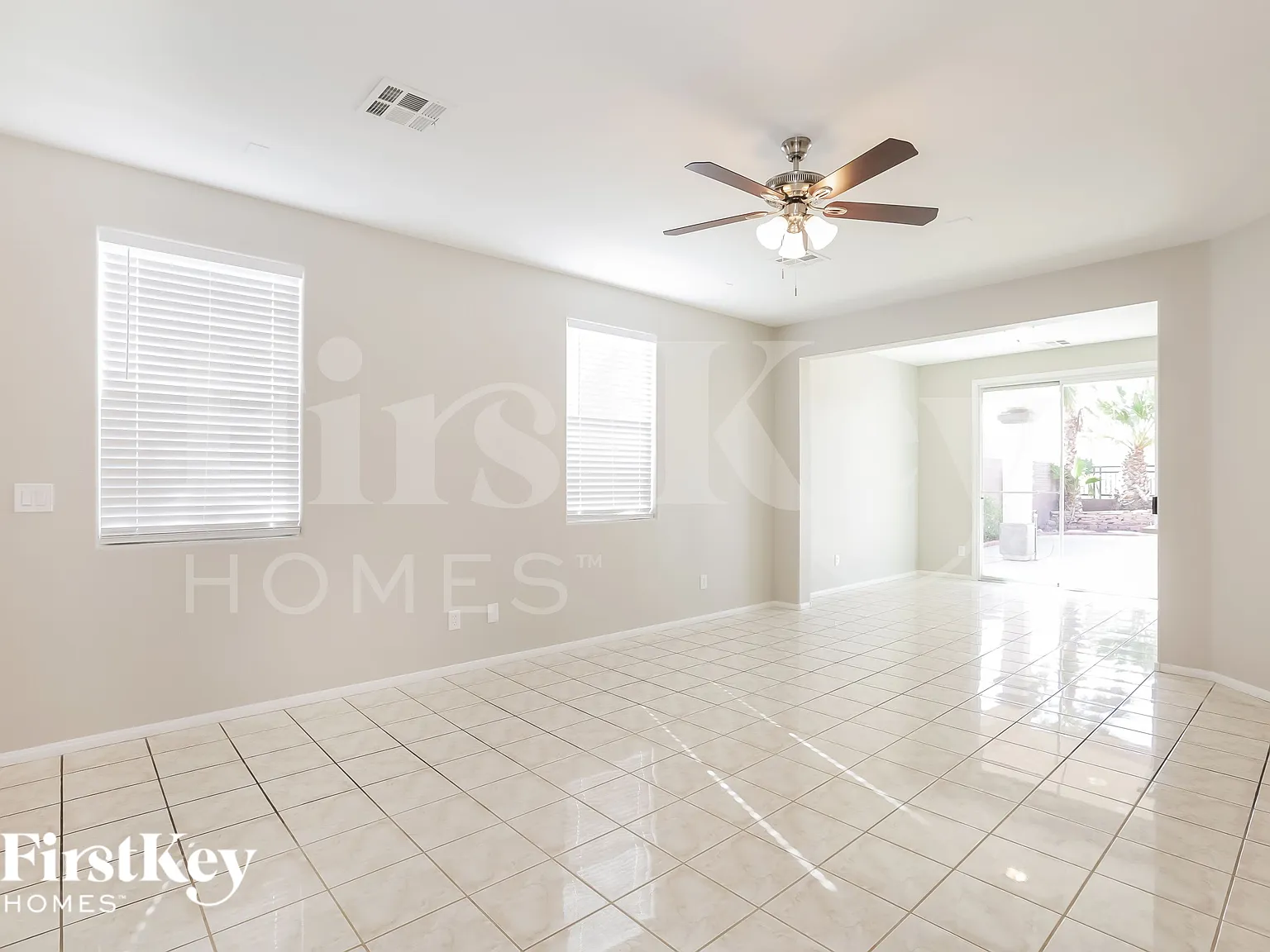 3 bed, 2.5 bath, 1675 sqft, $2,340 — Photo 4