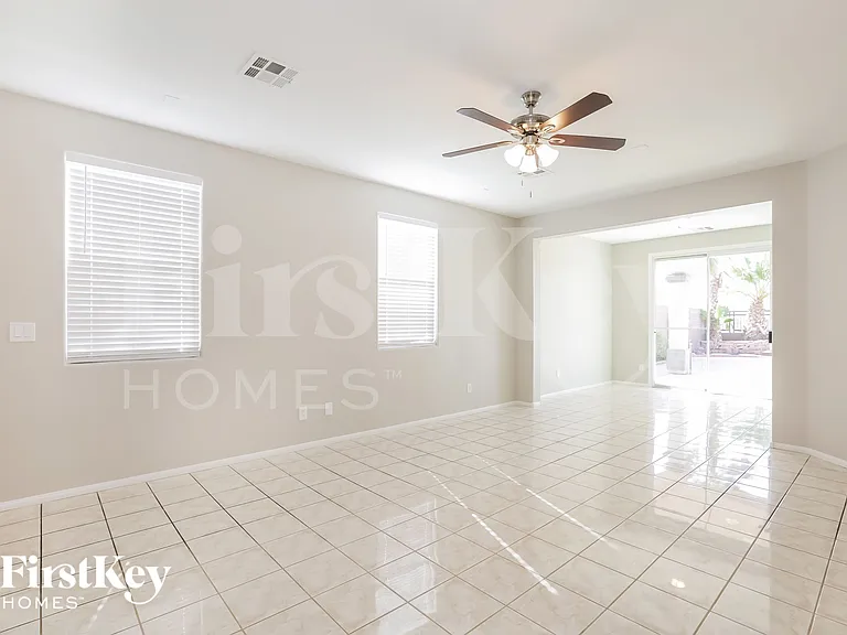 10219 Falling Needle Ave — Photo 4