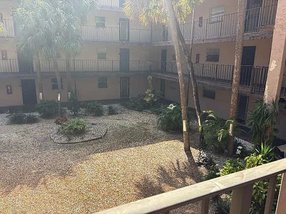 2nd image of 2840 Somerset Drive #206