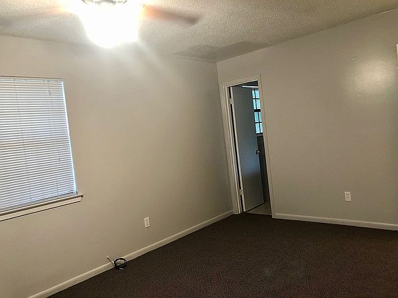 4th image of 7740 Hendrix Ave