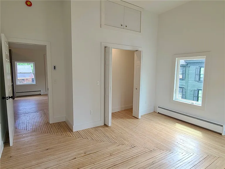 72 Main St — Photo 8