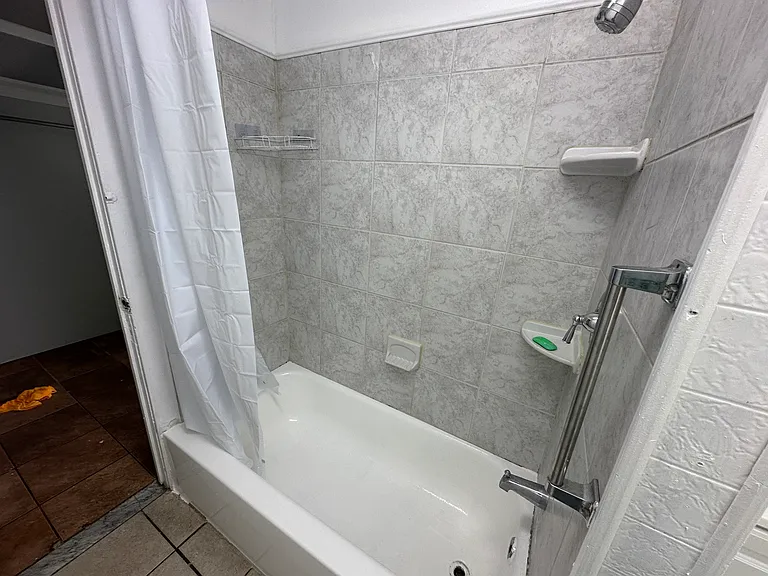 175 W Tilghman St #3 — Photo 7