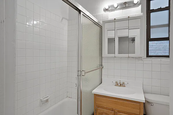 Rented by Platinum Properties | media 5