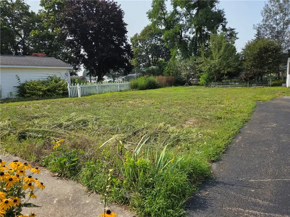 301 Bowers Dr #55, Horseheads, NY 14845