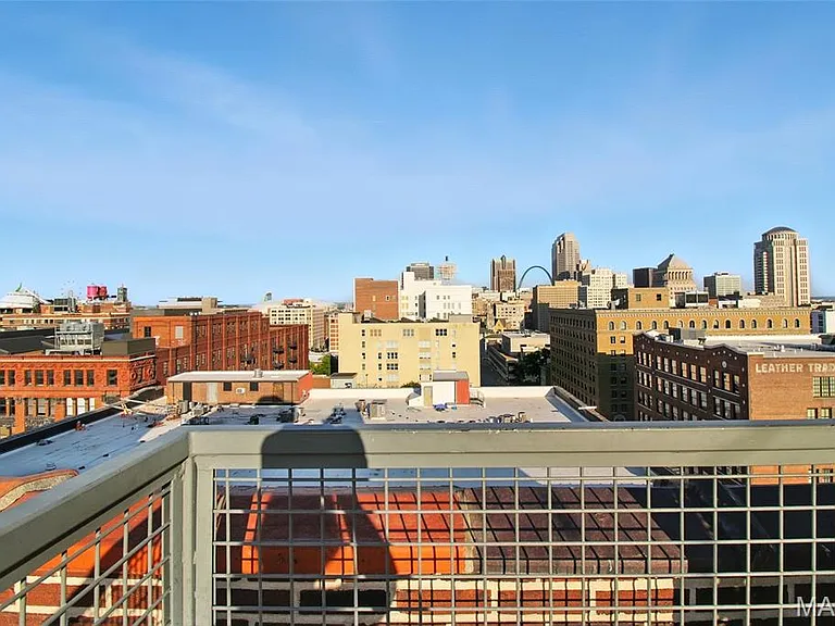 1627 Locust St #202 — Photo 48