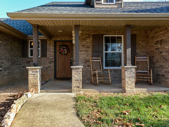 3rd image of 7992 Quiet Oaks Ln
