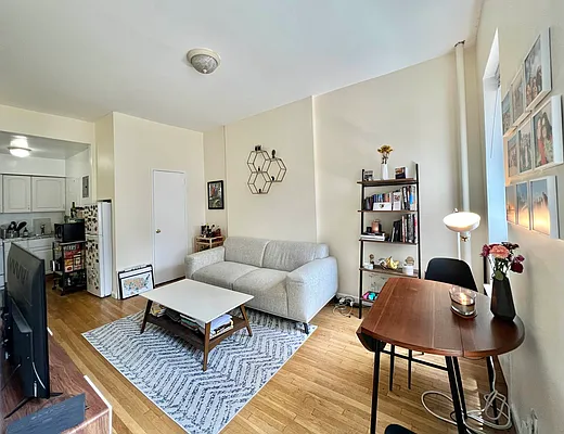 Rented by Compass | media 14