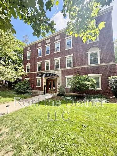2926 Porter St NW Photo 1