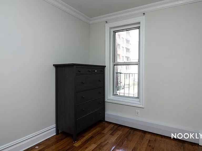 45 Albany Ave #2 — Photo 8