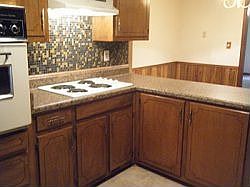 Spacious kitchen & dining 