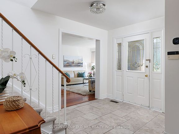 5th image of 853 Kowal Dr