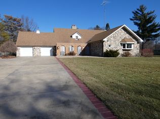 32 Marquette Ln, Kankakee, IL 60901