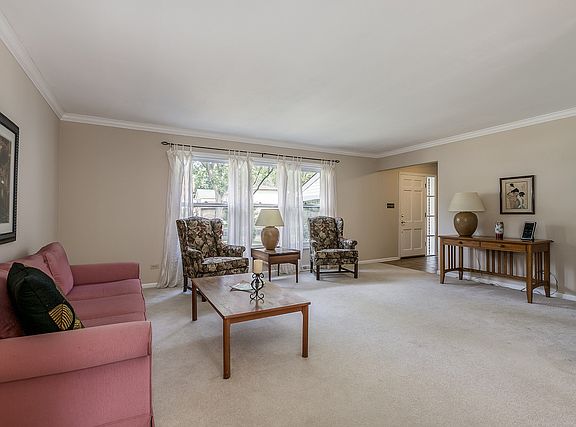 4th image of 3746 Saratoga Ave