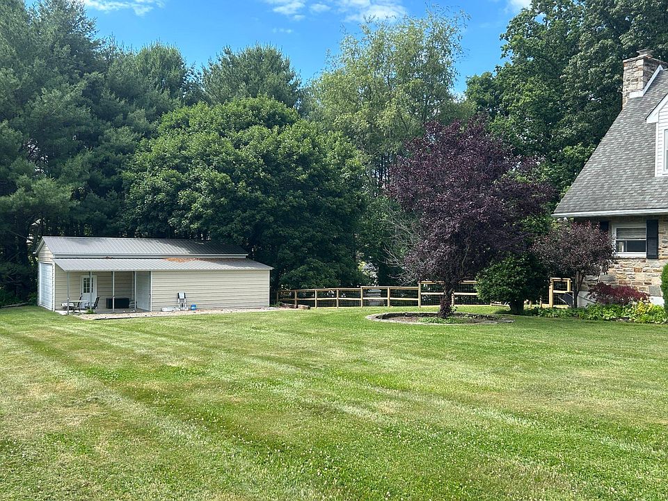 2nd image of 2919 Nelson Ln