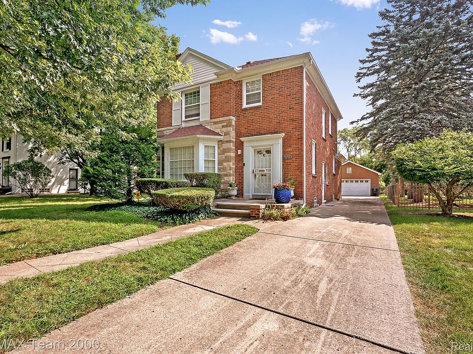 1st image of 16760 Rosemont Ave
