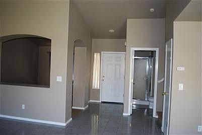 5th image of 1103 Woodbury Ln