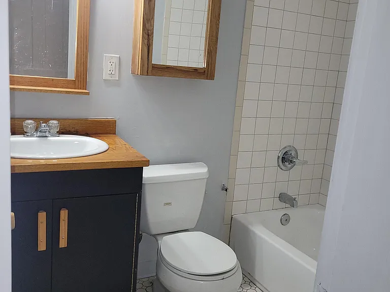 1669 Hamer St #1 — Photo 20