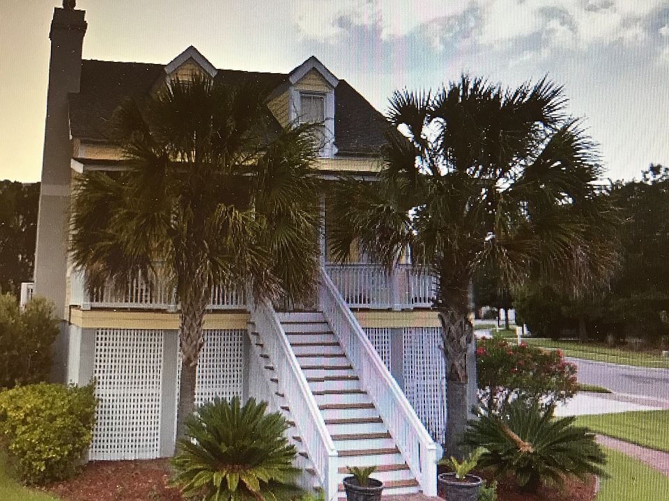 1st image of 102 Patrick Dr
