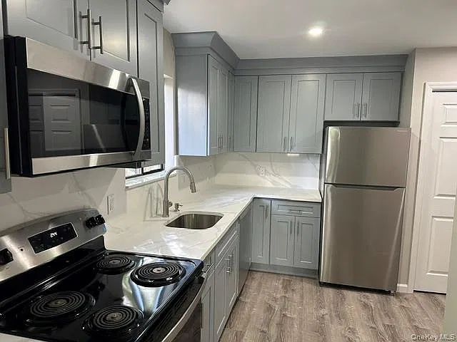 2 bed, 2.5 bath, 2000 sqft, $4,750 — Photo 2