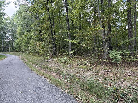 2nd image of Horse Creek Rd