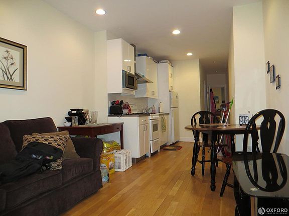 4th image of 524 E 84th St APT 5W