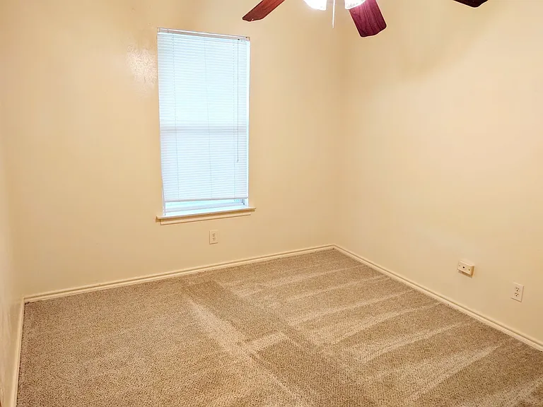 44444-2208 W Hickory St — Photo 16