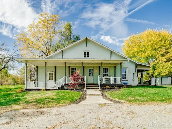 15722 School House Rd, Brookville, OH 45309