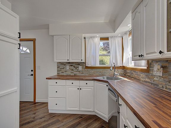 3rd image of 1210 W 24th St