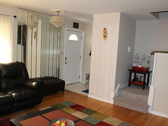 5th image of 4726 Main St Unit A