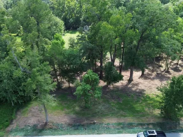 2865 Delaware St, Beaumont, TX 77703