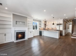 1731 W Melrose St #3, Chicago, IL 60657