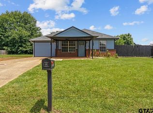 208 Park Ln, Jacksonville, TX 75766