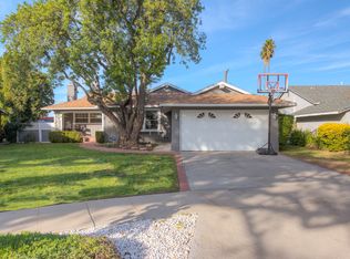 19181 Jovan St, Reseda, CA 91335