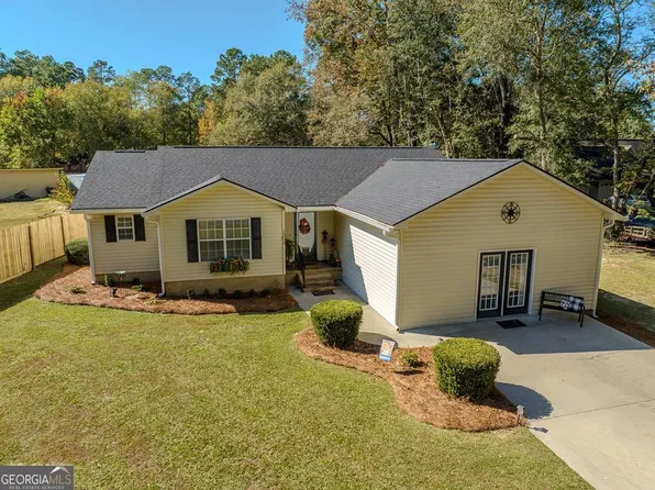 1304 N Grossman Dr, Vidalia, GA 30474