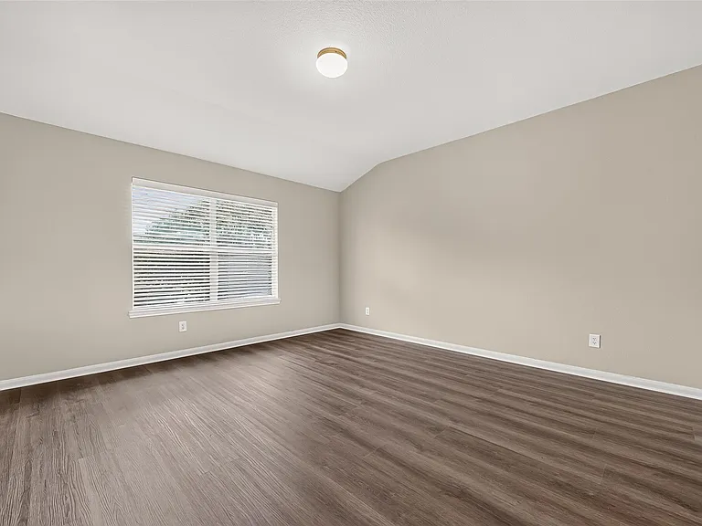 2110 Castle Gardens Ln — Photo 37