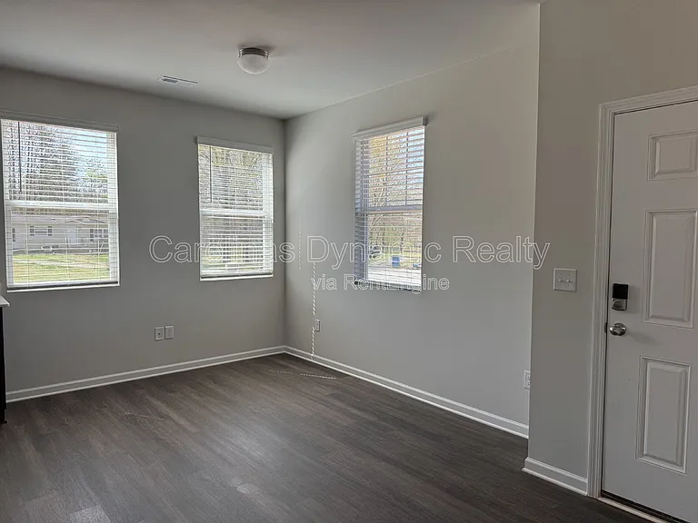 106 Titanium Dr — Photo 12