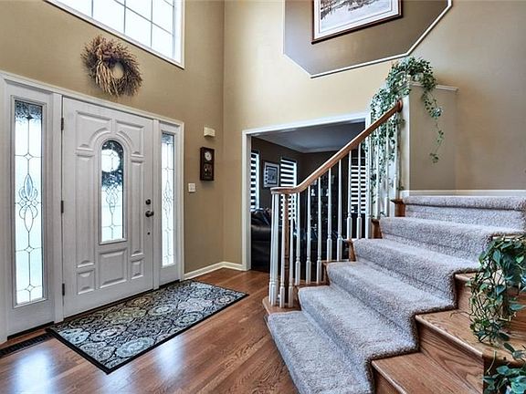2nd image of 652 Water View Dr