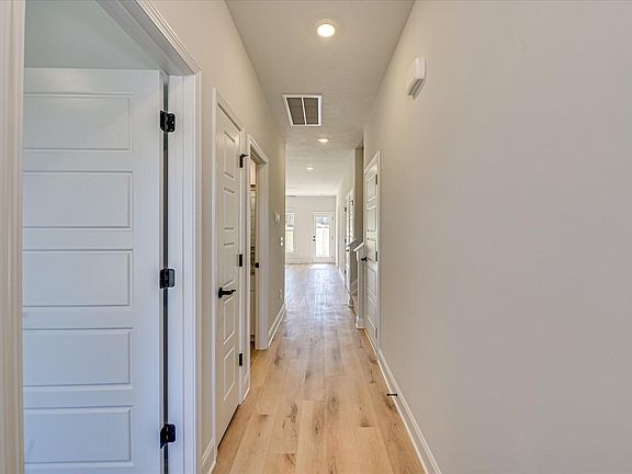 4th image of 6118 Narnia Cir