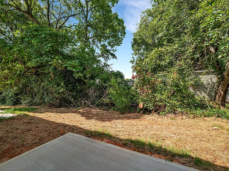 131 Hamil St — Photo 25